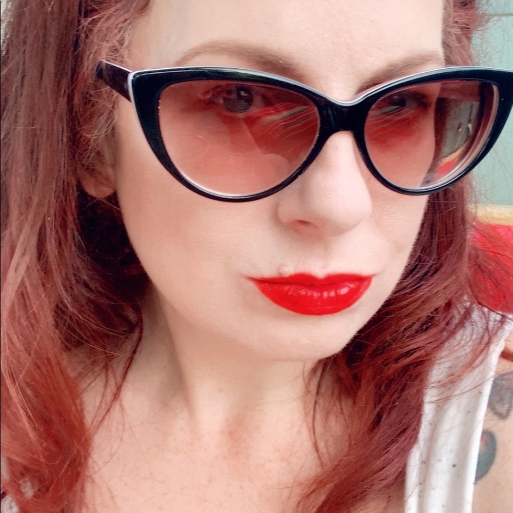 Meet your Posher, Sara